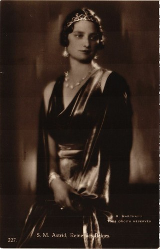 Cpa astrid reine - ak,