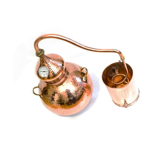 Alambic cuivre avec - avec, le