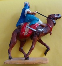 Grand Soldat Méhari Sur Son