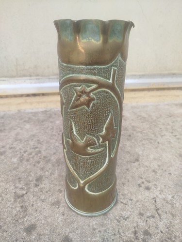 Ancien obus sculpte - obus,