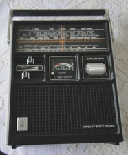 Poste radio ancien portable