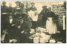 29.UNE NOCE BRETONNE.LE REPAS DES MENDIANTS ET LE COIN A LA VAISSELLE