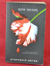 New moon Stephenie Meyer -