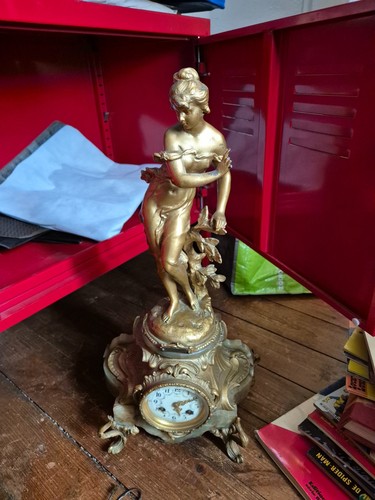 Tres jolie pendule art - pendule,
