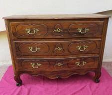 Commode régionale Louis XV