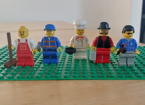 Lot figurines lego - lot,