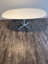 Arper Eolo Oval Dining Meeting Table, original. Elegant & Minimalist Design