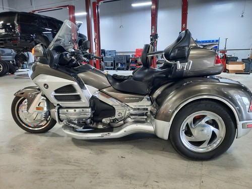 2013 honda gold wing - honda,