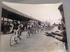CYCLISME : MERCKX EN TÊTE DE