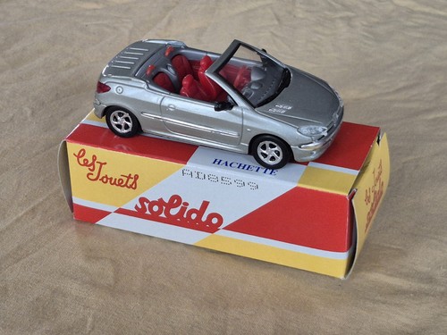 Voiture miniature peugeot 206 - voiture,