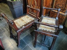 PAIRE ANCIENS BANCS EN BOIS. TAPISSERIE BRODÉE. NÉO-RENAISSANCE. ESPAGNE. XIX-XX