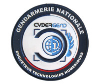COLLECTION GEND / CYBER ENQUETEUR TECHNOLOGIES NUMERIQUES SCRATCH AU BACK 85MM