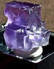 cristal de Fluorite violette étagée. 47carats. 25x20x16mm. Anhui