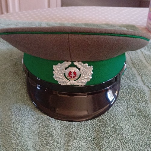 Casquette militaire après