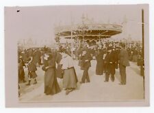 PHOTO circa 1900, party demonstration merry-go-round old fairground crowd exhibition