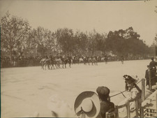 Espagne, Valencia, Défilé des chasseurs à cheval de l'armée espagnole, 1908
