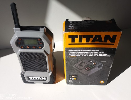 Radio chantier titan avec - de,