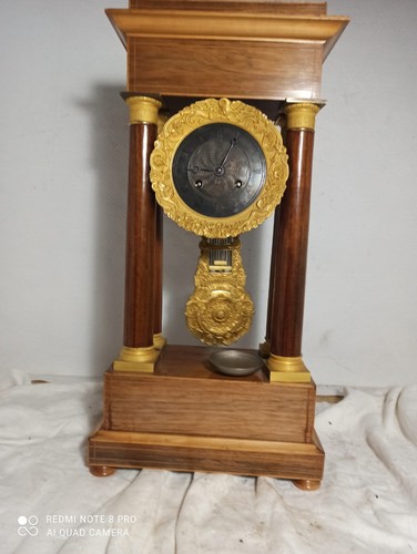 Grande pendule portique - , acajou
