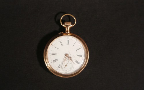 Montre gousset or - à,