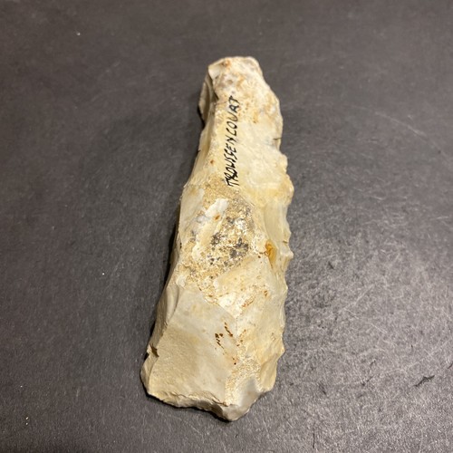 L324 silex burin trouvé - burin,