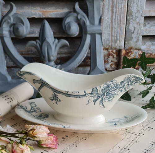 Ancienne sauciere terre fer - terre,