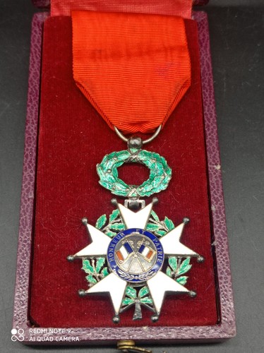 Médaille décoration - médaille,