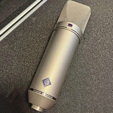 Microphone Neumann U87Ai avec