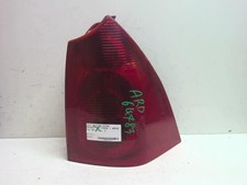 Feu arriere principal droit