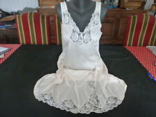 jolie combinaison&fond de robe