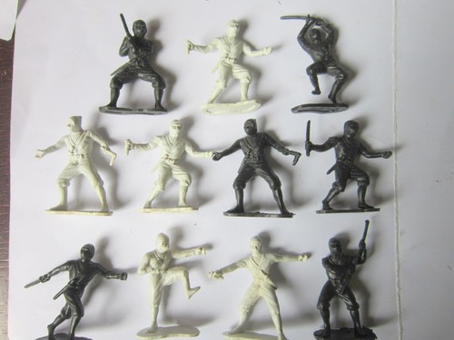 Serie figurines ninja - 1/32,