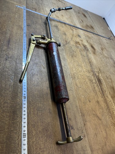 Old tool outil - tool,