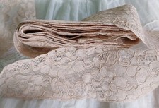 Delicieux tulle brodé 1930