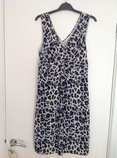 Robe en soie léopard imprimé