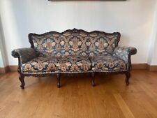 Elegant Vintage Victorian Hand-Carved Sofa – Luxurious Floral Brocade Upholstery