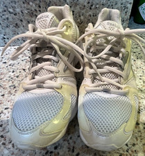 REEBOK EASYTONE SNEAKERS SIZE 8 US 38.5 EUR WHITE & CRÈME WOMENS ATHLETIC SHOES
