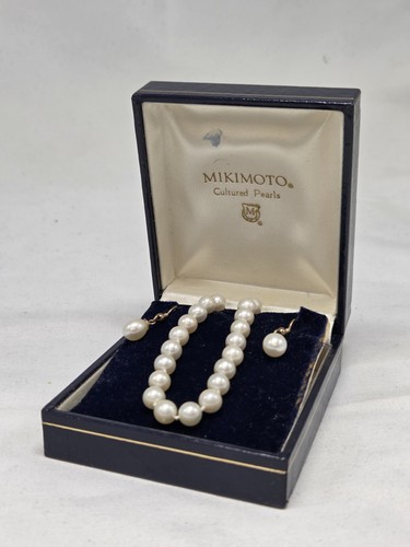 Cultured pearl necklace - pearl,