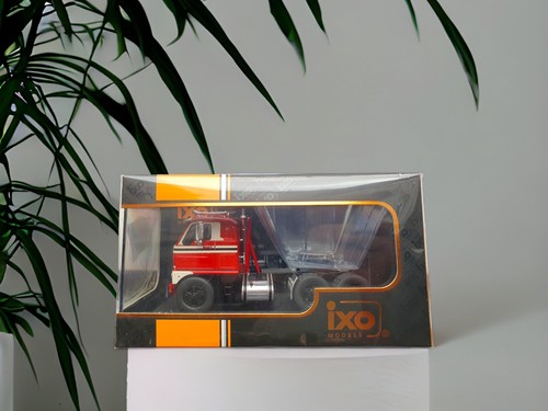 Miniature camion ixo - camion, 1/43