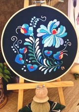 Tableau Cadre Broderie  Fleurs Fait Main Sur Chevalet 