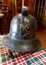 Casque en cuir    de Sapeur pompier  modèle d'essai ???