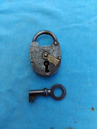 Cadenas ancien fer forgé - ancien,