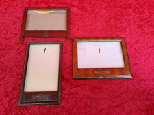 3 Beaux Vieux Cadres, Cadres