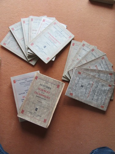 Lot livres astronomie - 14,