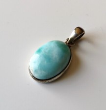 Pendentif en Larimar sur