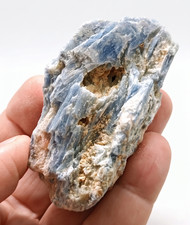 Kyanit 112 g Bleu Cristal