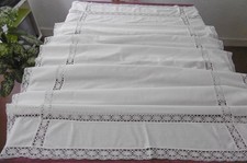Nappe avec DENTELLE et