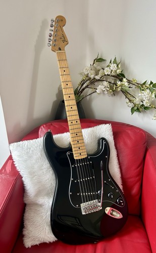 Fender stratocaster made - fender,