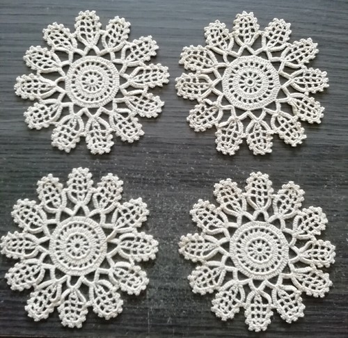 Napperons rond broderie fait - rond,