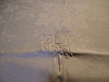 Nappe ancienne en lin damassé 2 monogrammes  brodé BA  ( réf 11 )