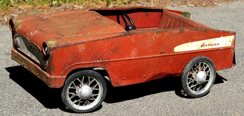 Belle voiture pédale - voiture,