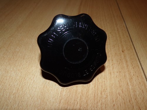 Bouchon réservoir de - 6,